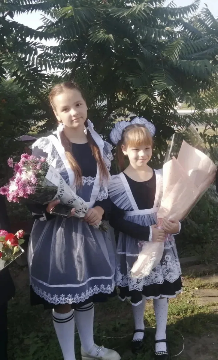 🎒Лаптинова Анастасия, ученица 11 класса Вишневской СОШ, в преддверии Дня знаний подели...