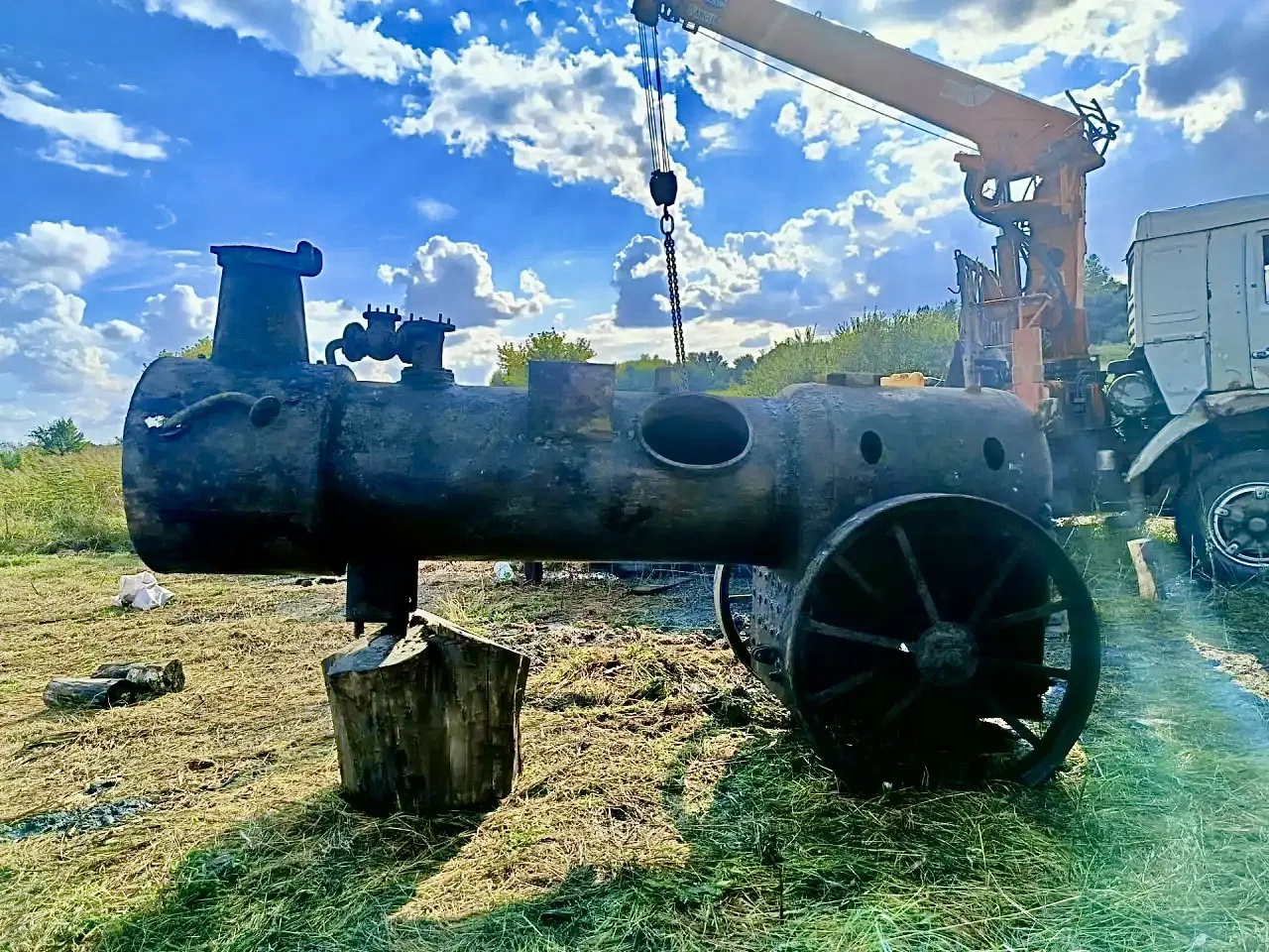 Орловские судебные приставы помогли «оживить» историю: из реки Неручь извлечен редкий л...