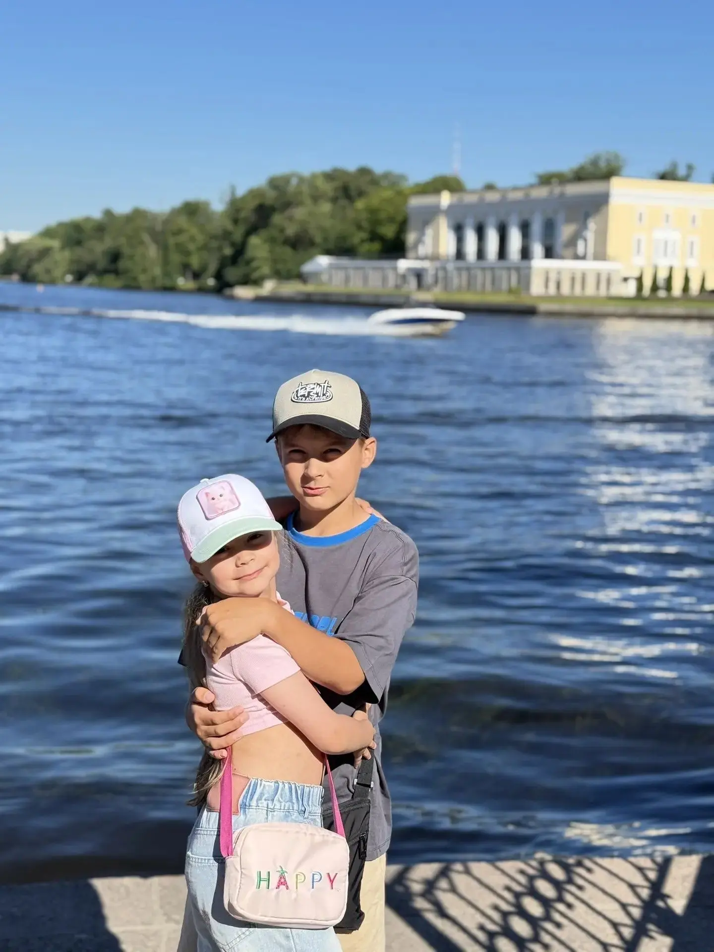 📸 Продолжаем рубрику «Покажи свое лето»

👋  Всем большой и солнечный привет от ученицы 2-а класса 