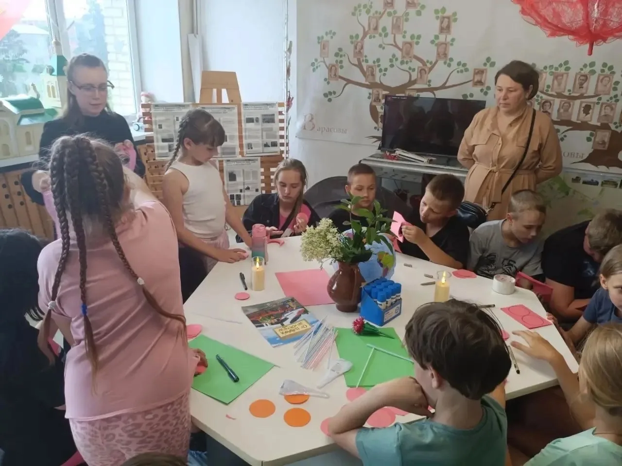 Сегодняшний день для отряда «Арбузеры» прошел под знаком погружения в историю и культуру👀

Ребята п