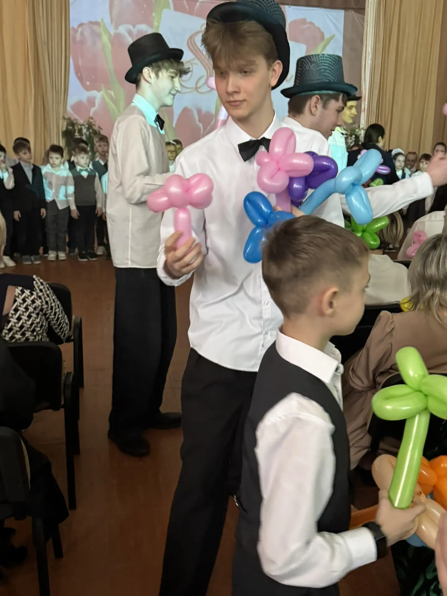🌸Сегодня, в нашей школе, прошел праздничный концерт, посвященный Международному женскому дню 8 марта