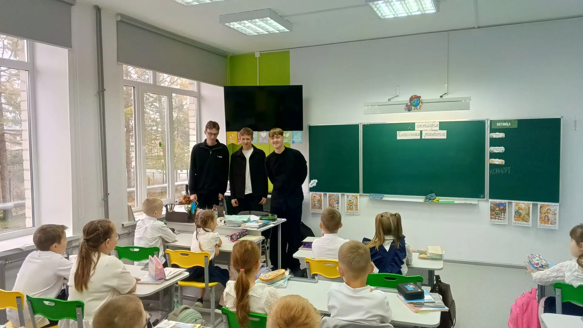 🎓💼 Когда школа в руках учеников: наш День самоуправления!