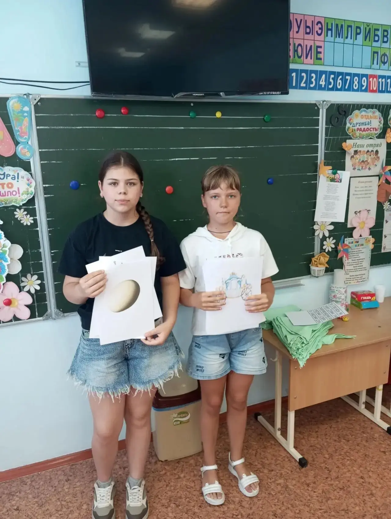 Битва умов в 3-м отряде! ☀️

Сегодня в 3 отряде прогремел интеллектуальный турнир, где ребята соревн