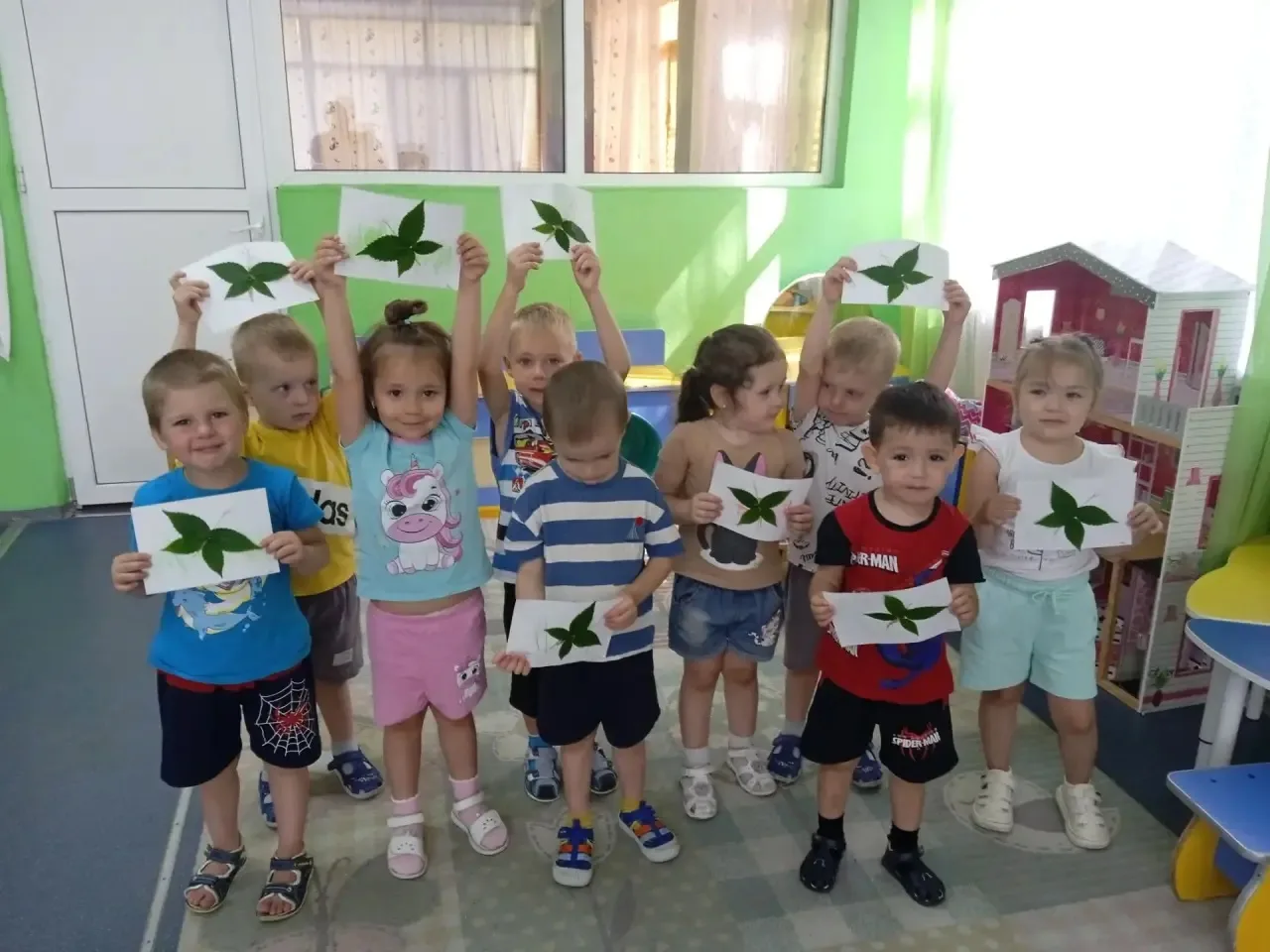 В рамках тематической недели, посвящённой изучению насекомых, в группе «Почемучки» состоялось компле