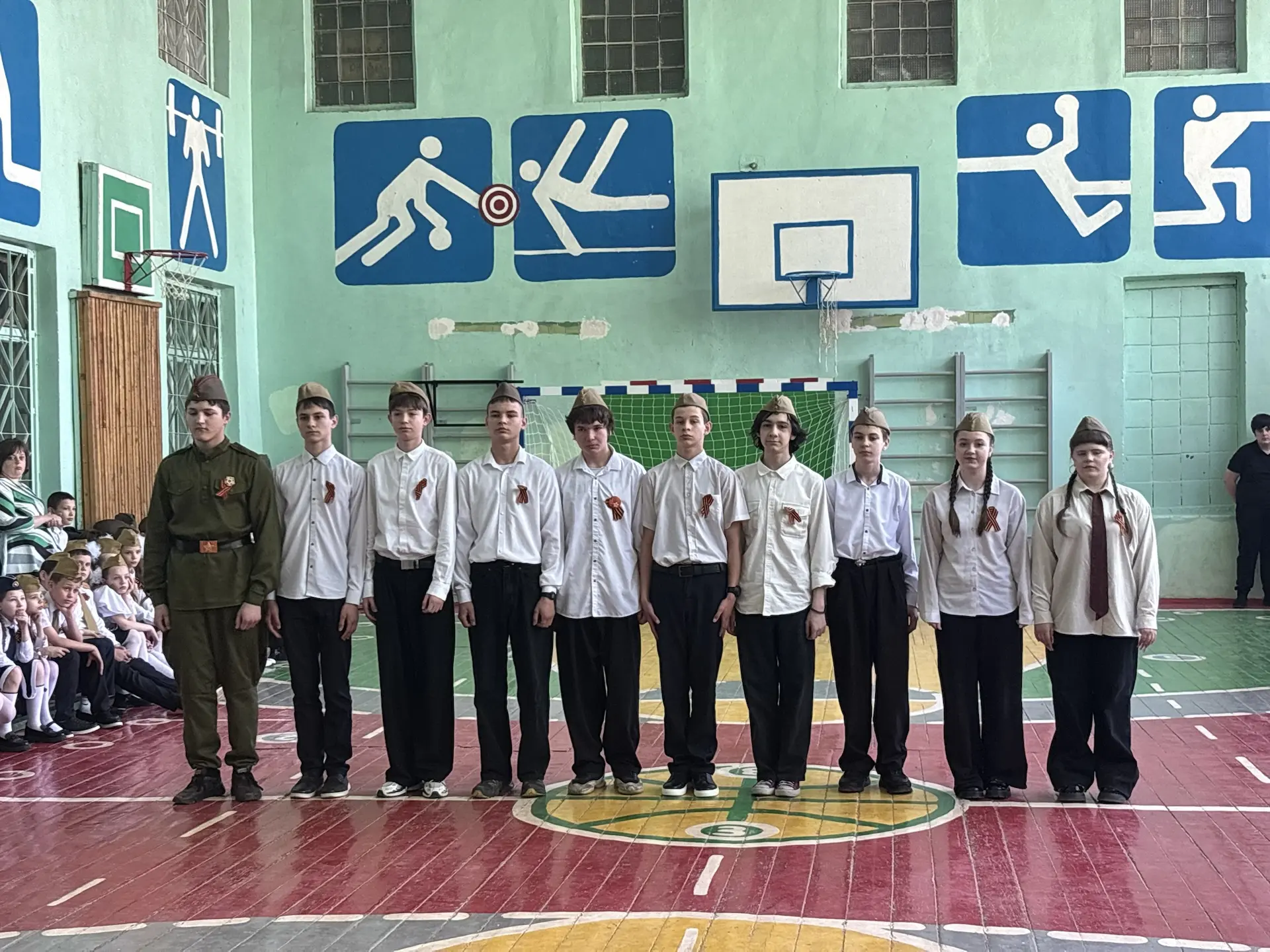 🌟 В ГБОУ «СШ №89 Г.О. МАКЕЕВКА» прошел замечательный конкурс «Смотр строя и песни», по...
