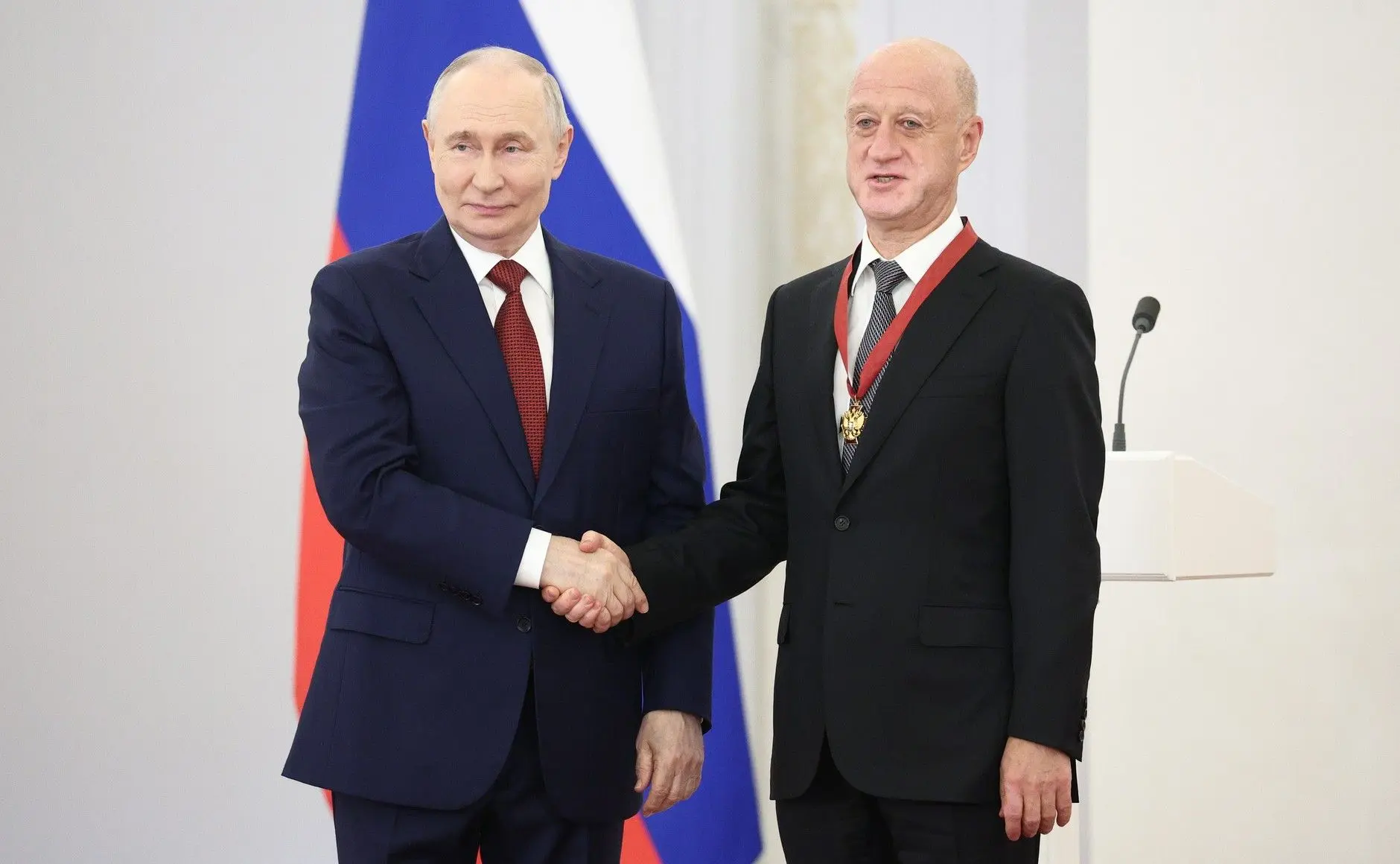 🎉 Александр Бабаков награждён орденом «За заслуги перед Отечеством» III степени

👏27 июля Президен