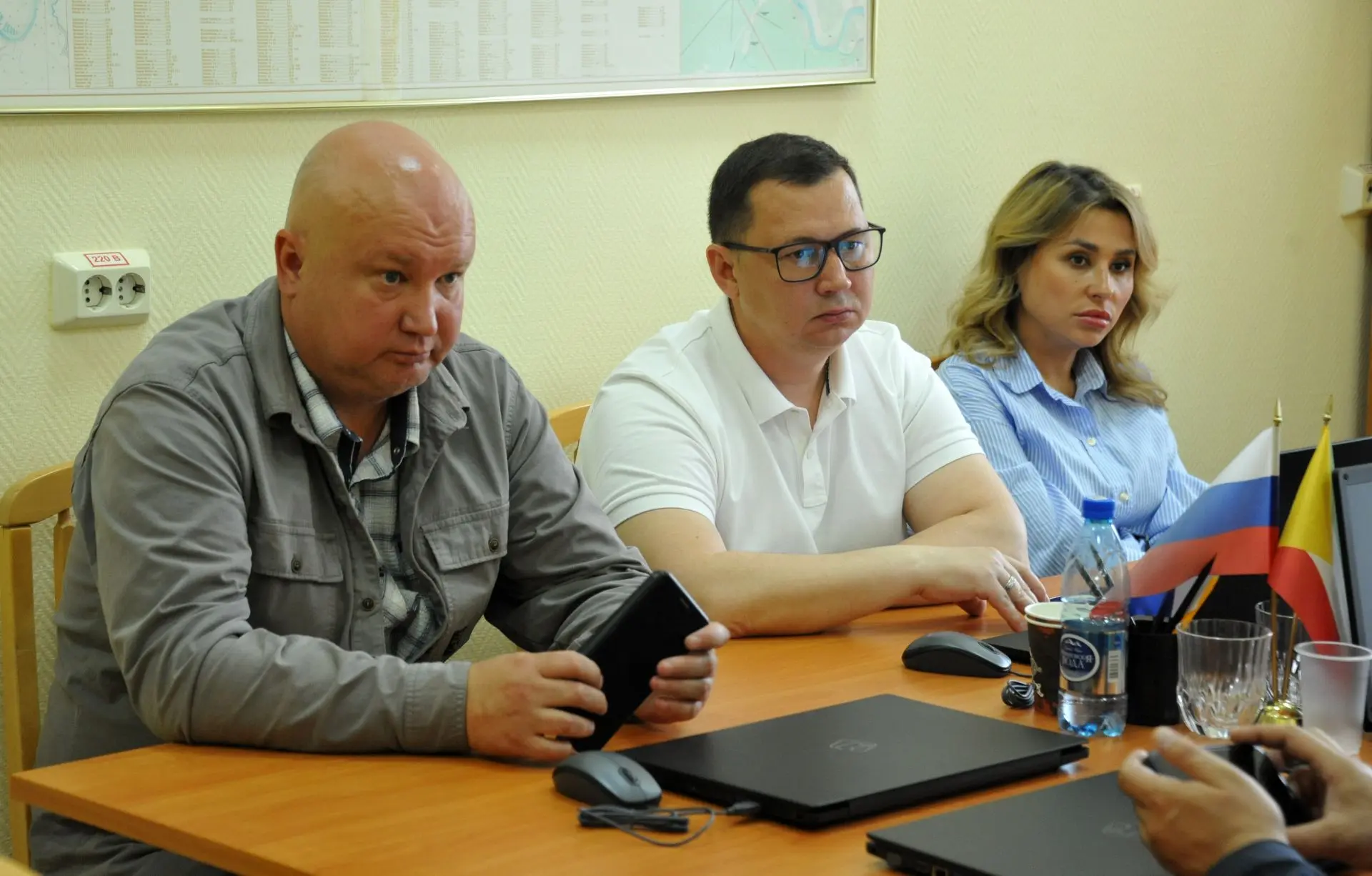 Депутаты комитета по экономическому развитию и предпринимательству, среди прочих вопросов, рассмотре