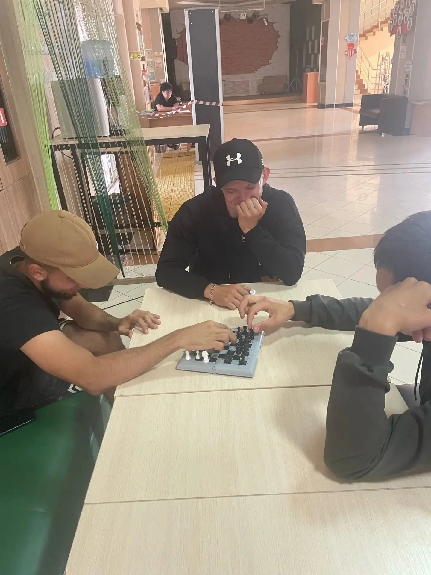 🎲 Сегодня у нас была настоящая игровая феерия! Молодые люди собрались вместе, чтобы провести свобод