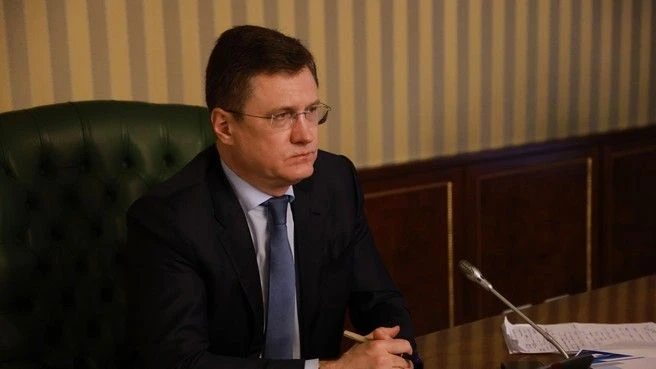 Александр Новак обсудил с ФАС и нефтяными компаниями стабильность топливного рынка и обеспечение сез