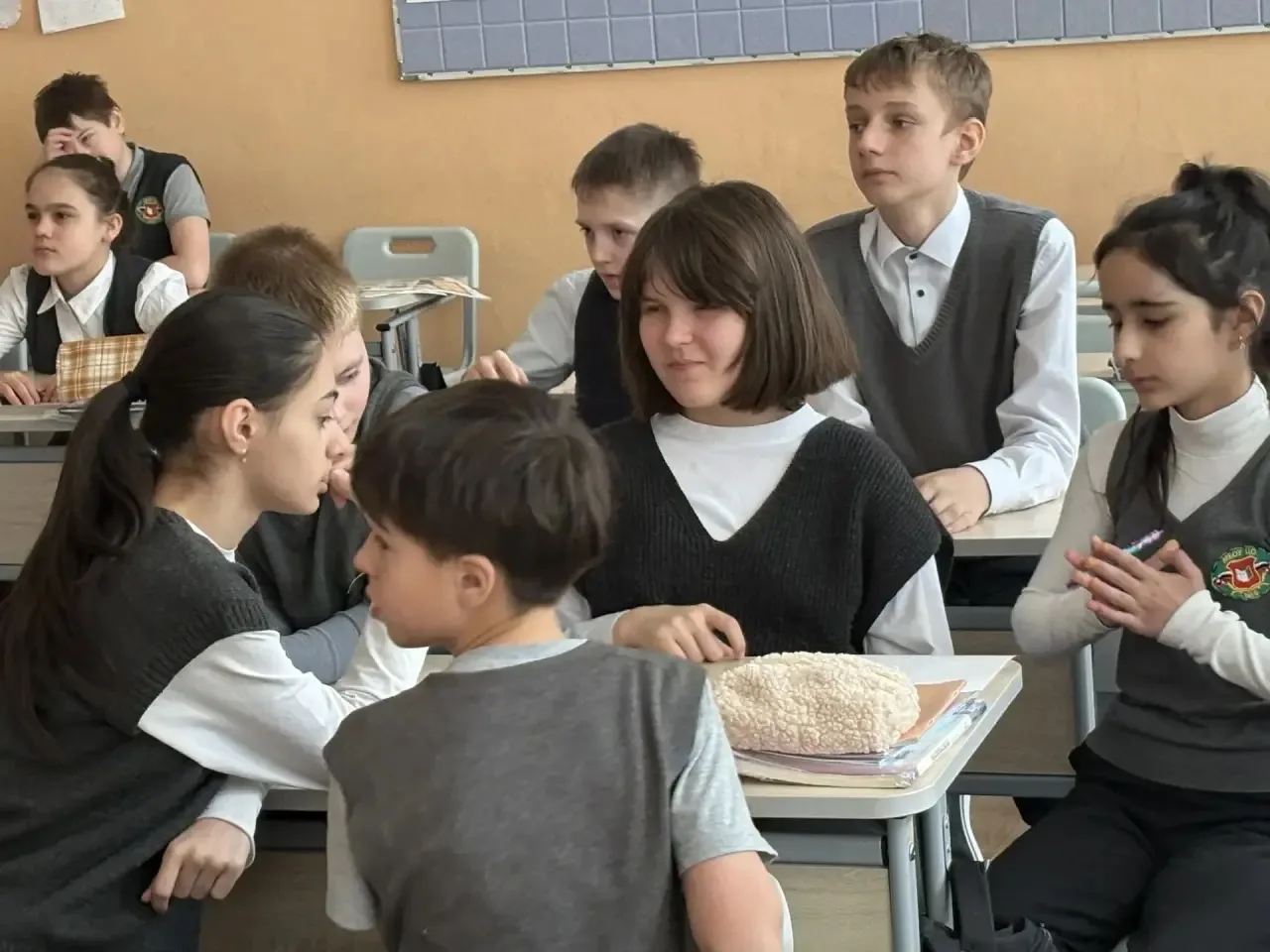 🌿 Викторина в 5 «Б»: путешествие в мир культуры коренных малочисленных народов России 🇷🇺  В 5 «Б» кл