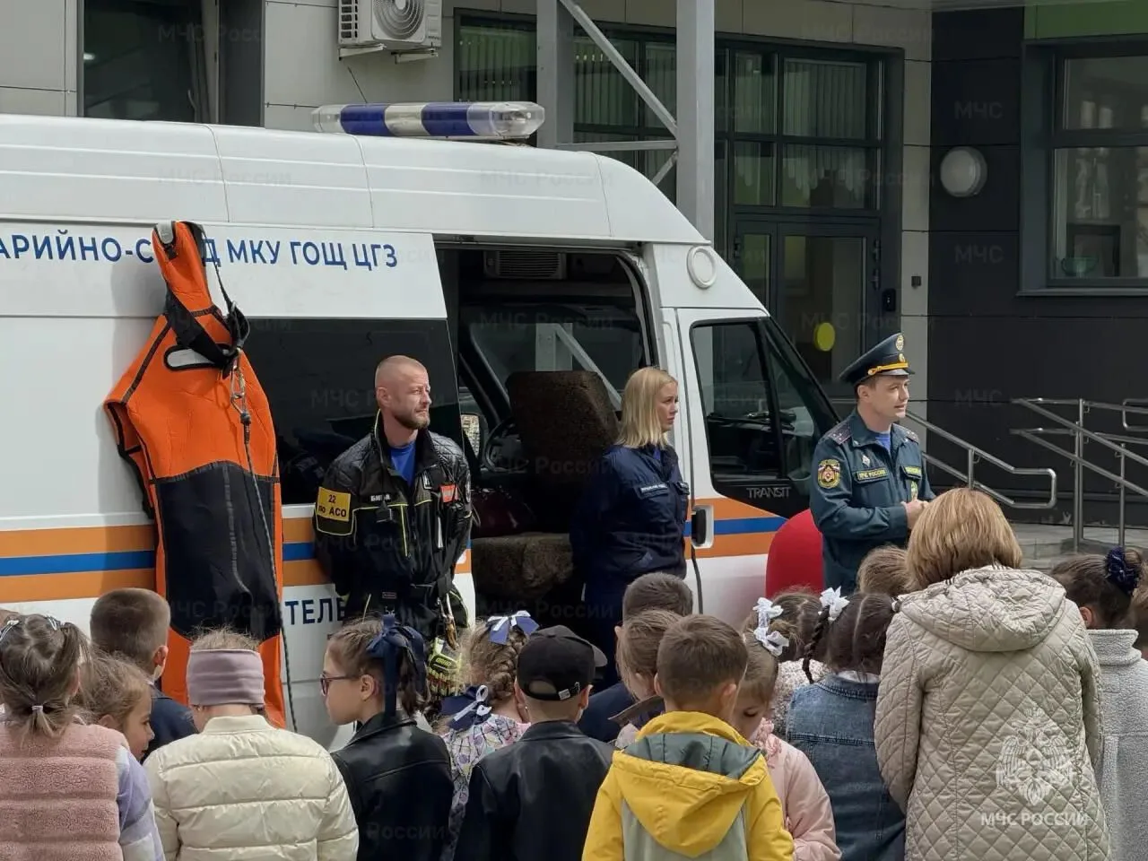 🚒В рамках месячника безопасности инспекторы МЧС России проводят открытые уроки в детск...
