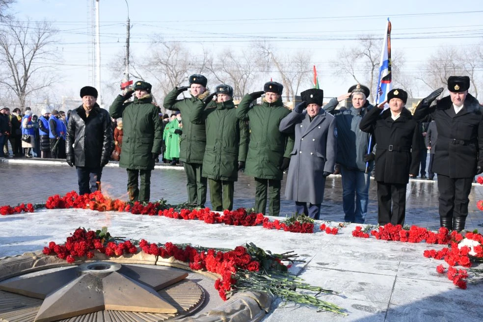 С Днём защитника Отечества!   Сегодня праздник славы, мужества и стойкости. 23 февраля объединяет вс