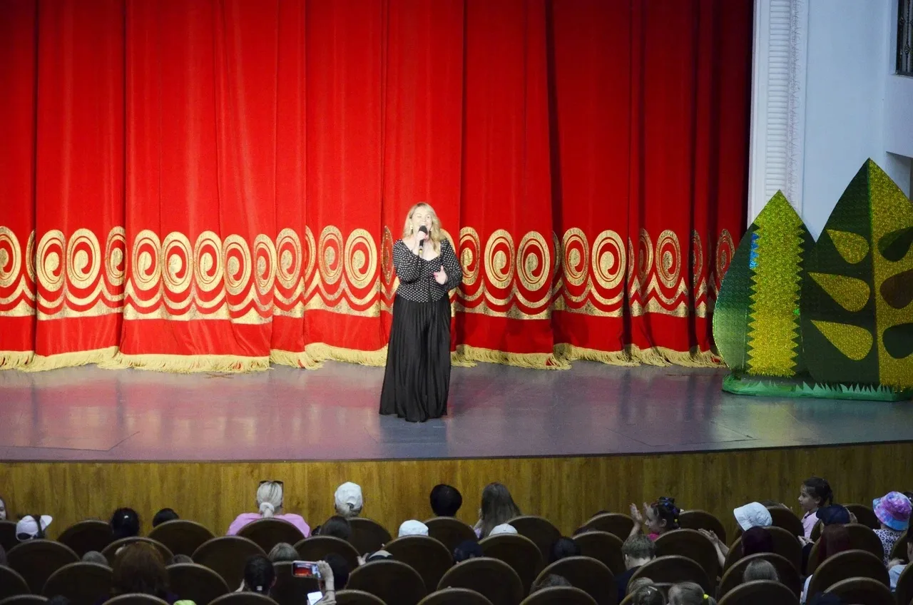 В «Первом Невинномысском театре» 🎭 состоялся мастер-класс «Театральное закулисье», посвященный Дню 