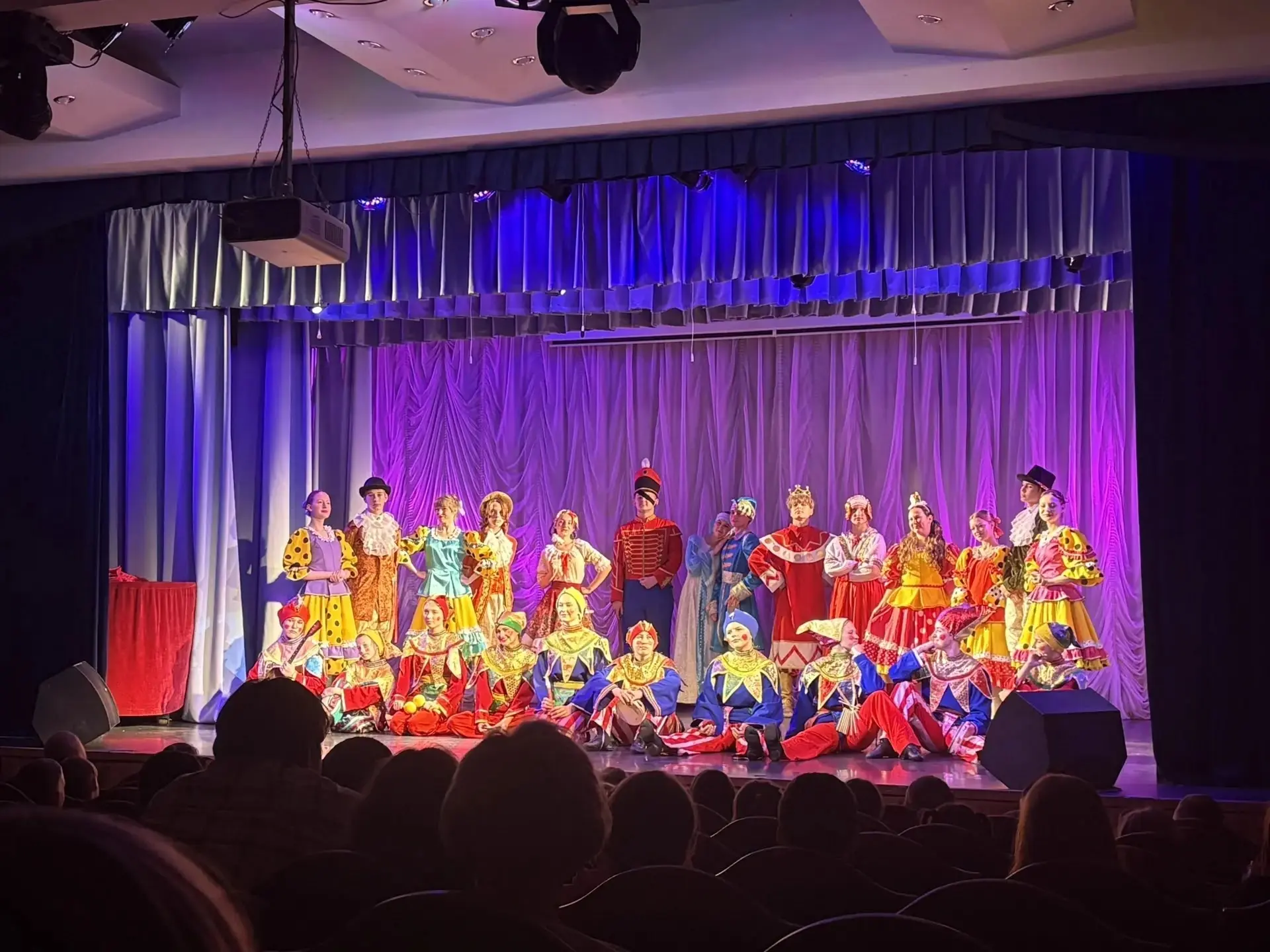 🎭 Браво, «Азарт»! 1 отряд в КЦ «Троицкий»