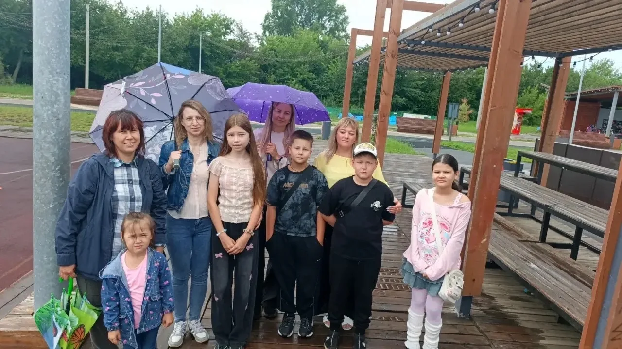 🌺В рамках празднования Дня семьи, любви и верности учащиеся 6А класса совместно с родителями принял