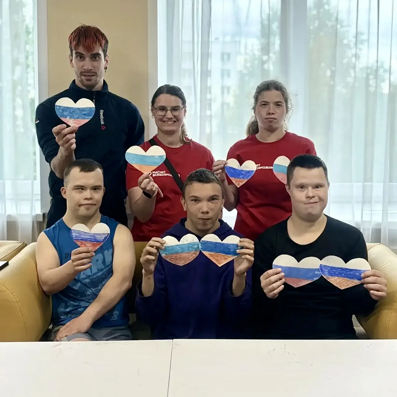 🇷🇺 Готовимся ко Дню Государственного флага России!