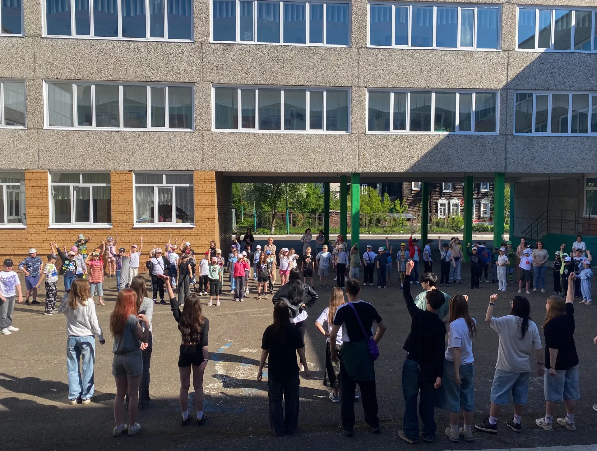 ☀️ Вчера состоялось долгожданное открытие летнего пришкольного лагеря «Солнышко»! Начал...