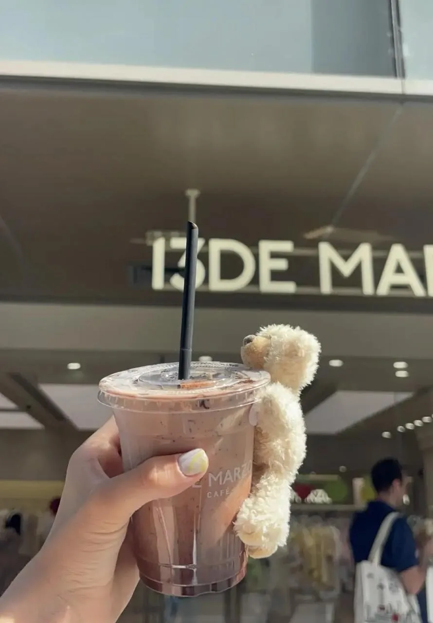 Еще один проект, который запомнился Анне в Шанхае, — 13 de marzo cafe☕️