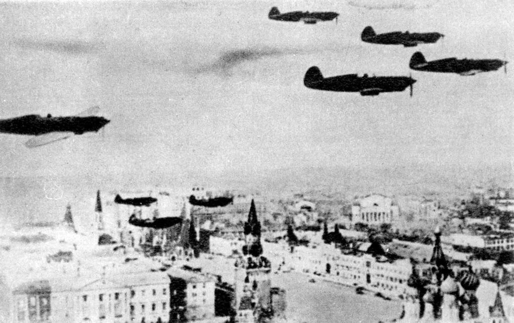 ❗В ночь с 21 на 22 июля 1941 года нацистская авиагруппировка из двухсот самолётов совершила первый м