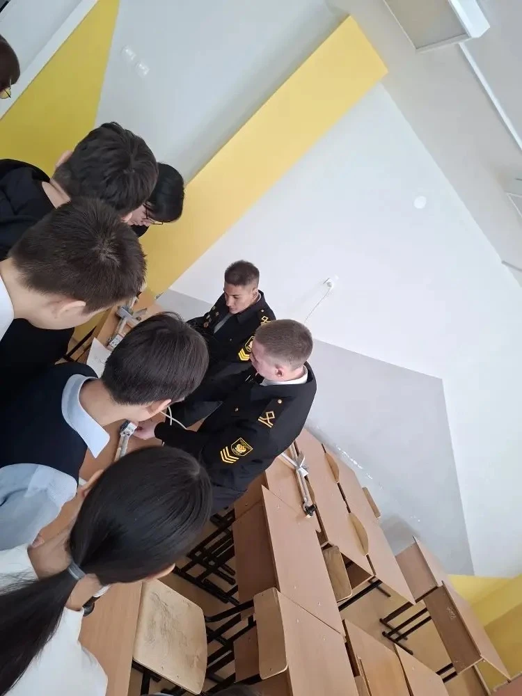 ПРОФОРИЕНТАЦИЯ В ДЕЙСТВИИ.  Сотрудники отдела профориентации и взаимодействия с потребителями ЯИВТ О