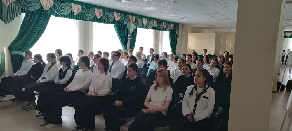 🎖Встреча с Героем России — вживую и онлайн!🇷🇺16 апреля 2026 года состоялась онлайн‑встреча с Юрием М