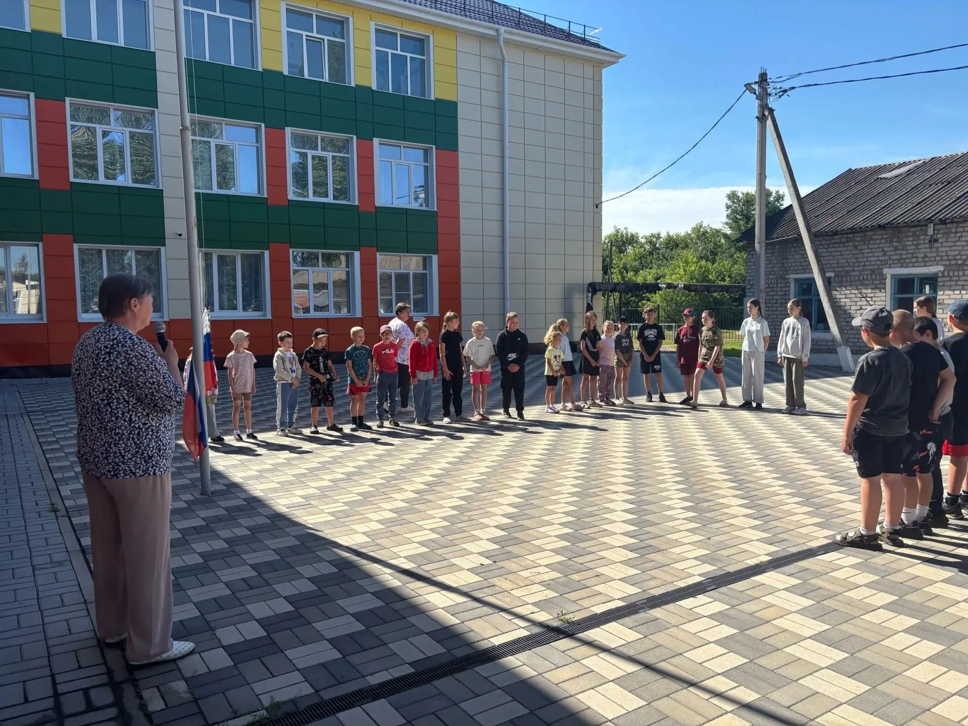 ⚽️ День пятый: В ритме футбольного мяча! ⚽️

Сегодня наш школьный лагерь полностью погрузился в атмо