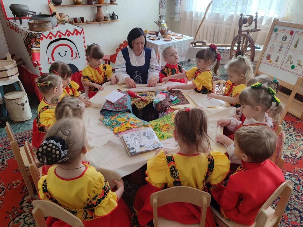 ☀️14 мая в группе «Ромашка» прошёл волшебный ✨день, посвящённый народной тряпичной кукл...