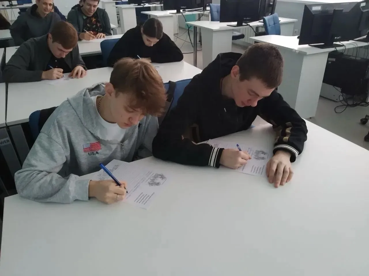 Всероссийская акция "Письмо солдату" в ГБПОУ ВО "БТПИТ" 📝  В преддверии Дня защитника Отечества студ