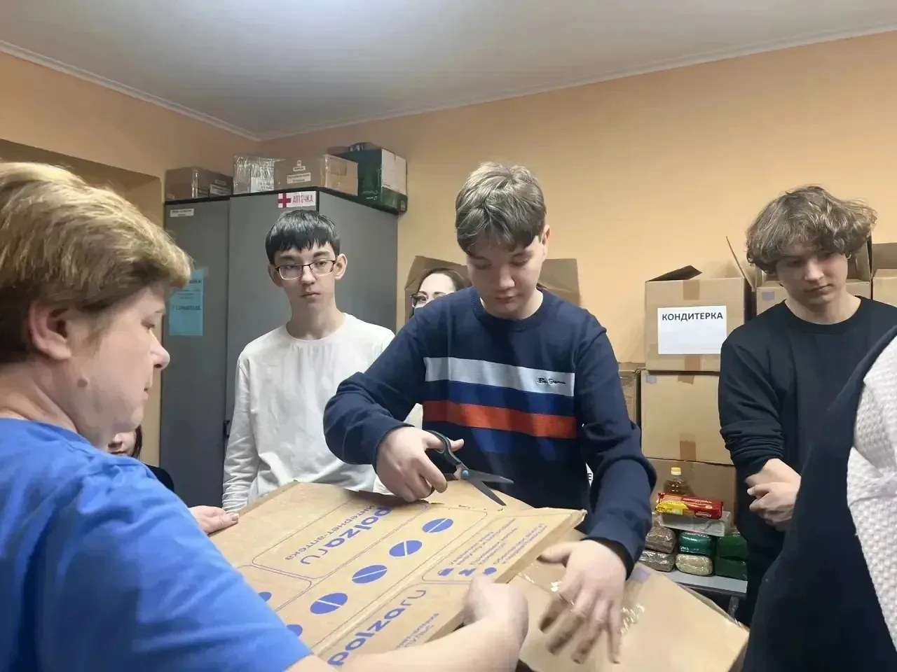 🐬Школьники Нижневартовска пришли в отделение ГДК учится добрым делам