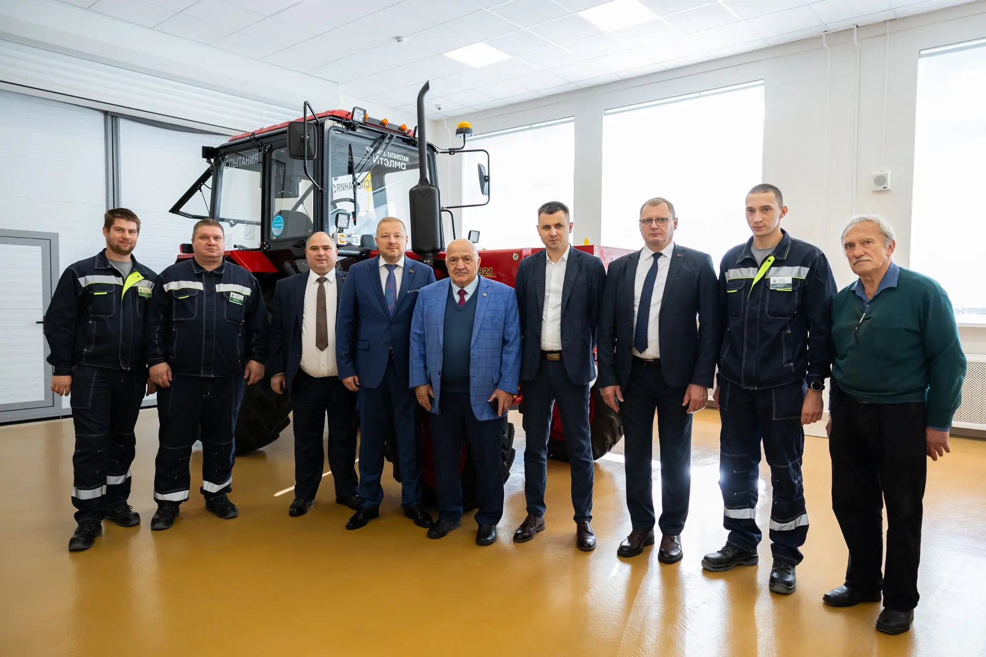 🚜 Гибридному трактору быть!