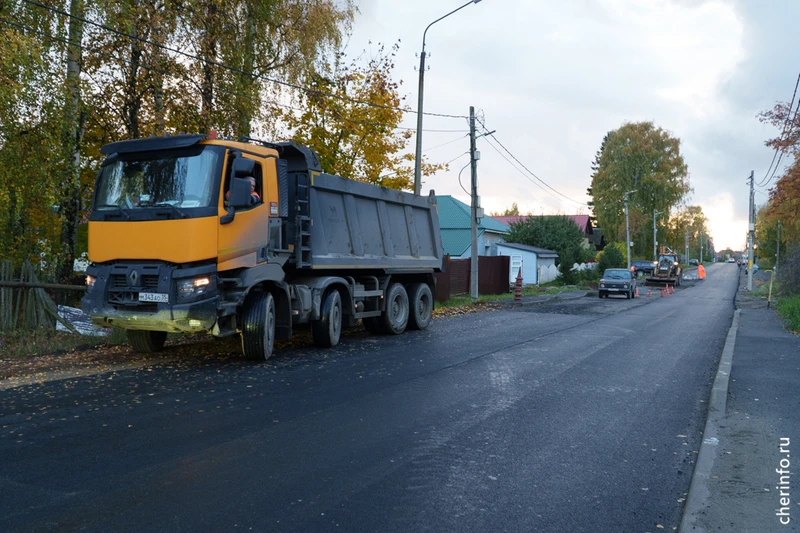 На Матуринской на этой неделе уложат верхний слой асфальта