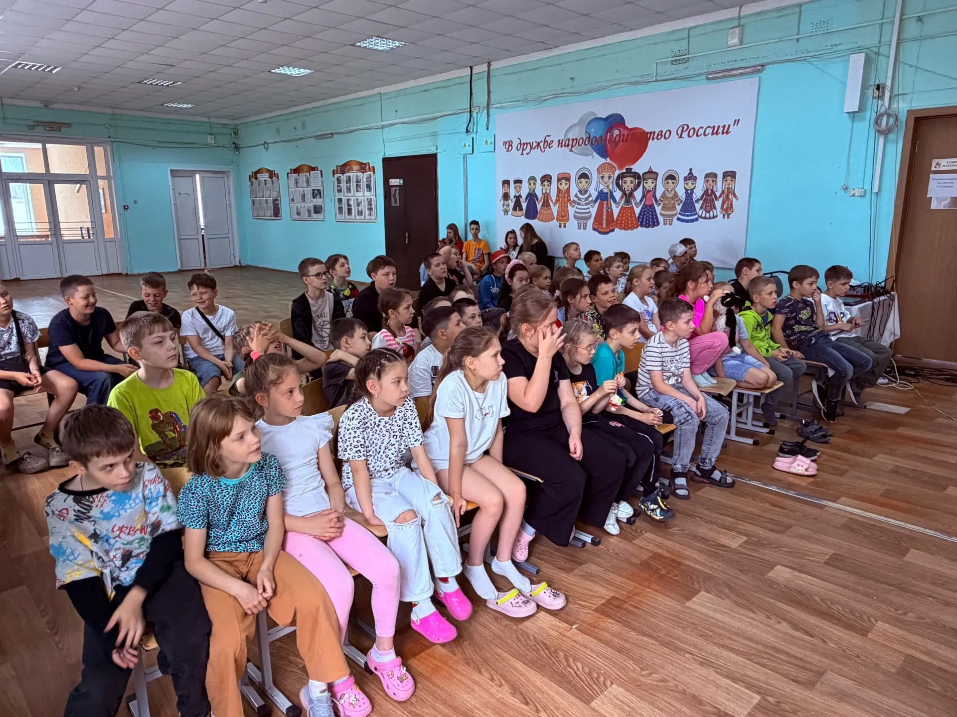18 июня в нашем лагере случилось настоящее волшебство! К нам приезжал театр «Василиса» со своей пост