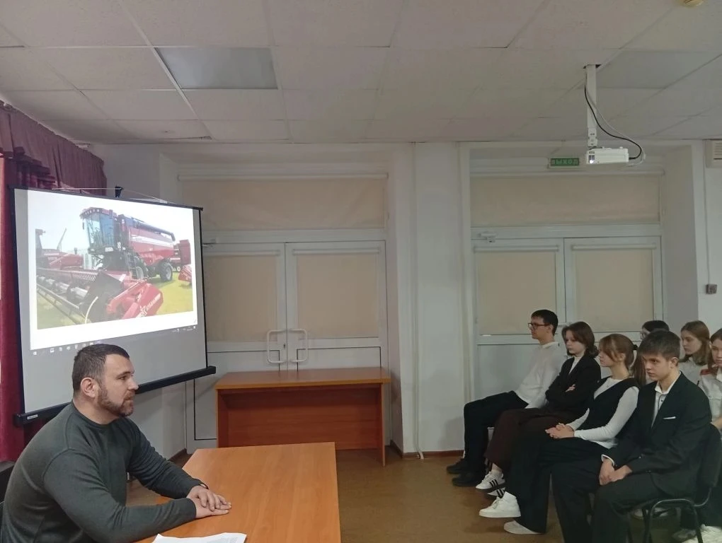 16 марта в школе № 6 города Усть-Лабинска прошло внеуроное занятие «Разговоры о важном» 📚, посвященн