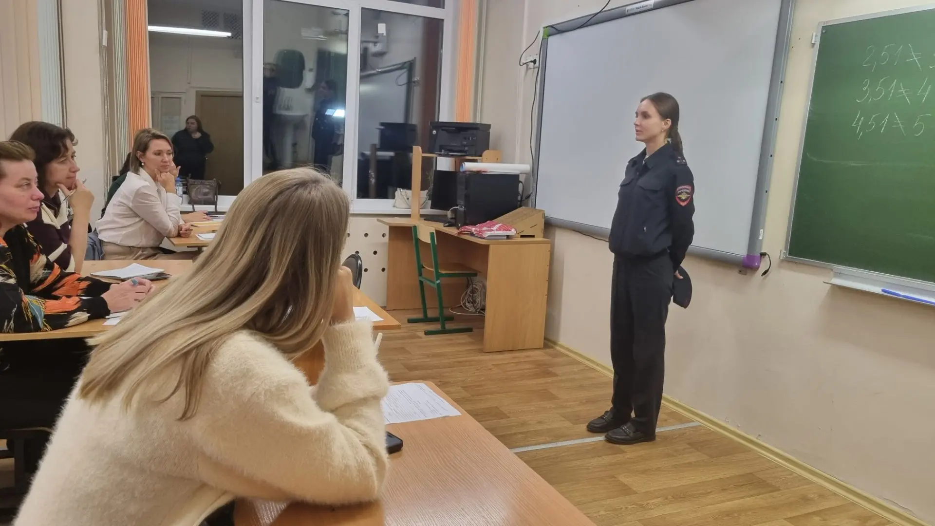 🍁 В школе инспекторы ПДН и ГАИ провели родительские собрания по профилактике правонару...