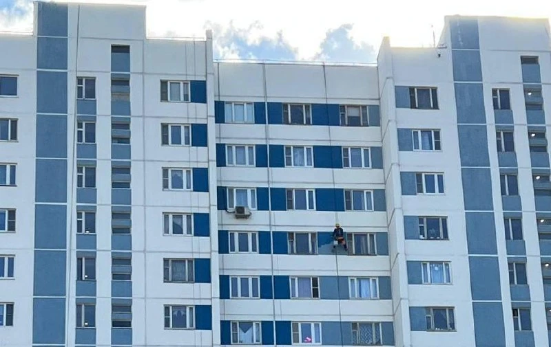 🎨 Дом на Тёплом Стане меняет цвет