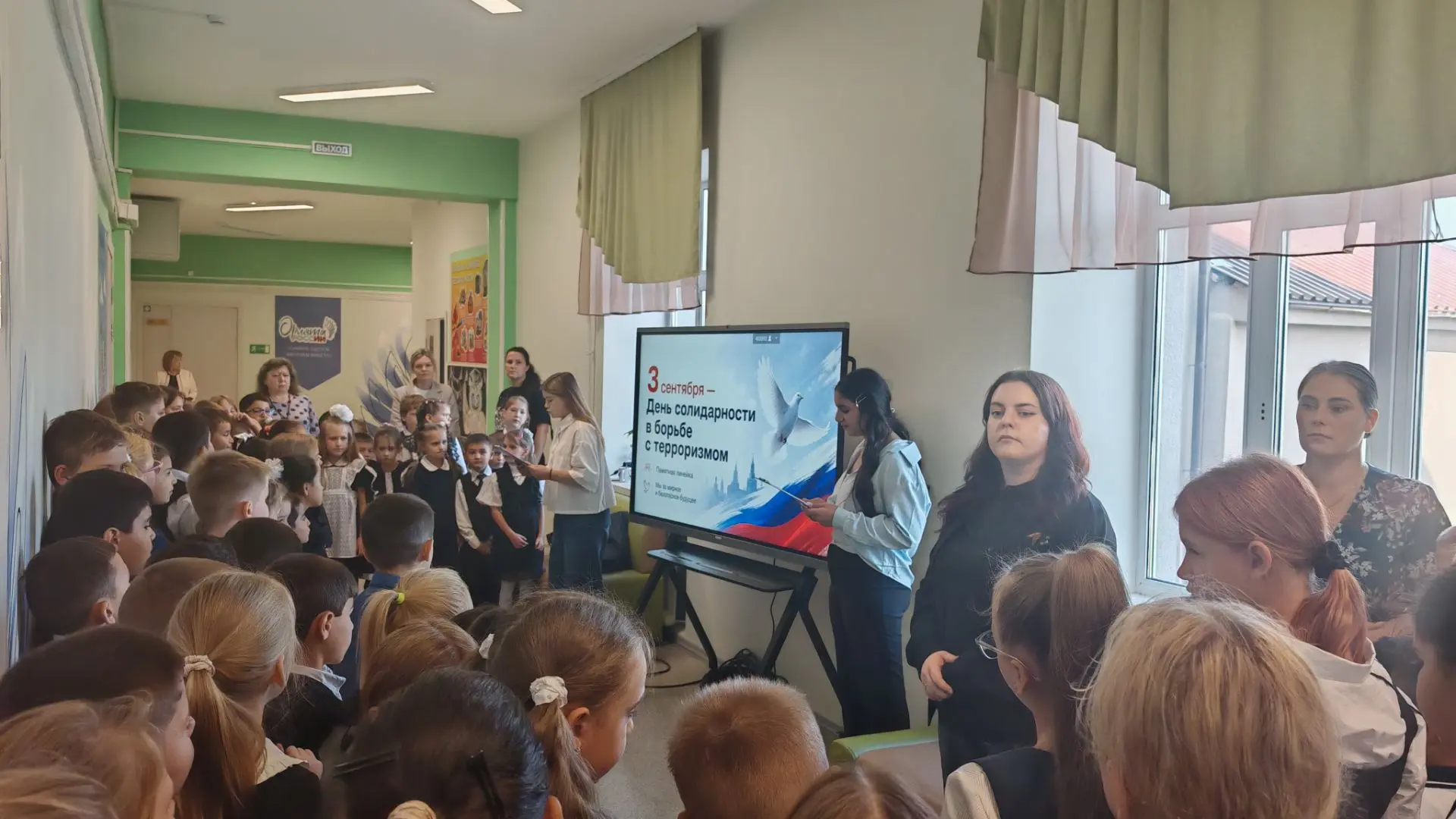 Сегодня, 3 сентября, в нашей школе прошли памятные линейки, приуроченные к Дню солидарн...