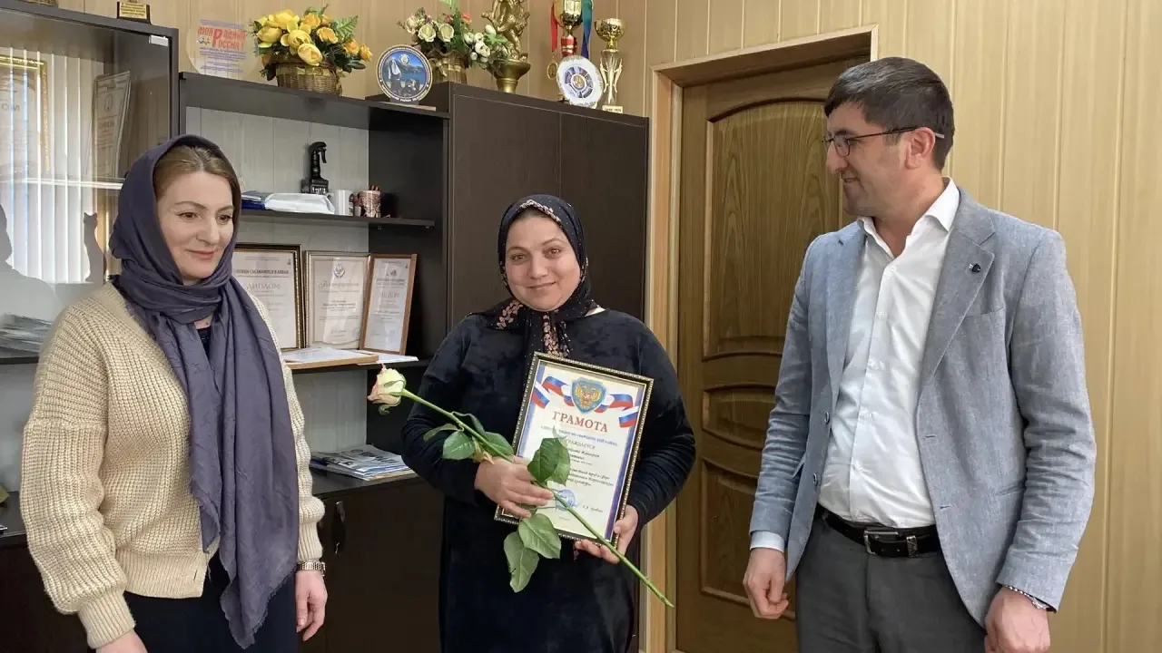 По поручению главы района Гусена Арабиева сегодня замглавы Салман Гаджиев и управляющая...
