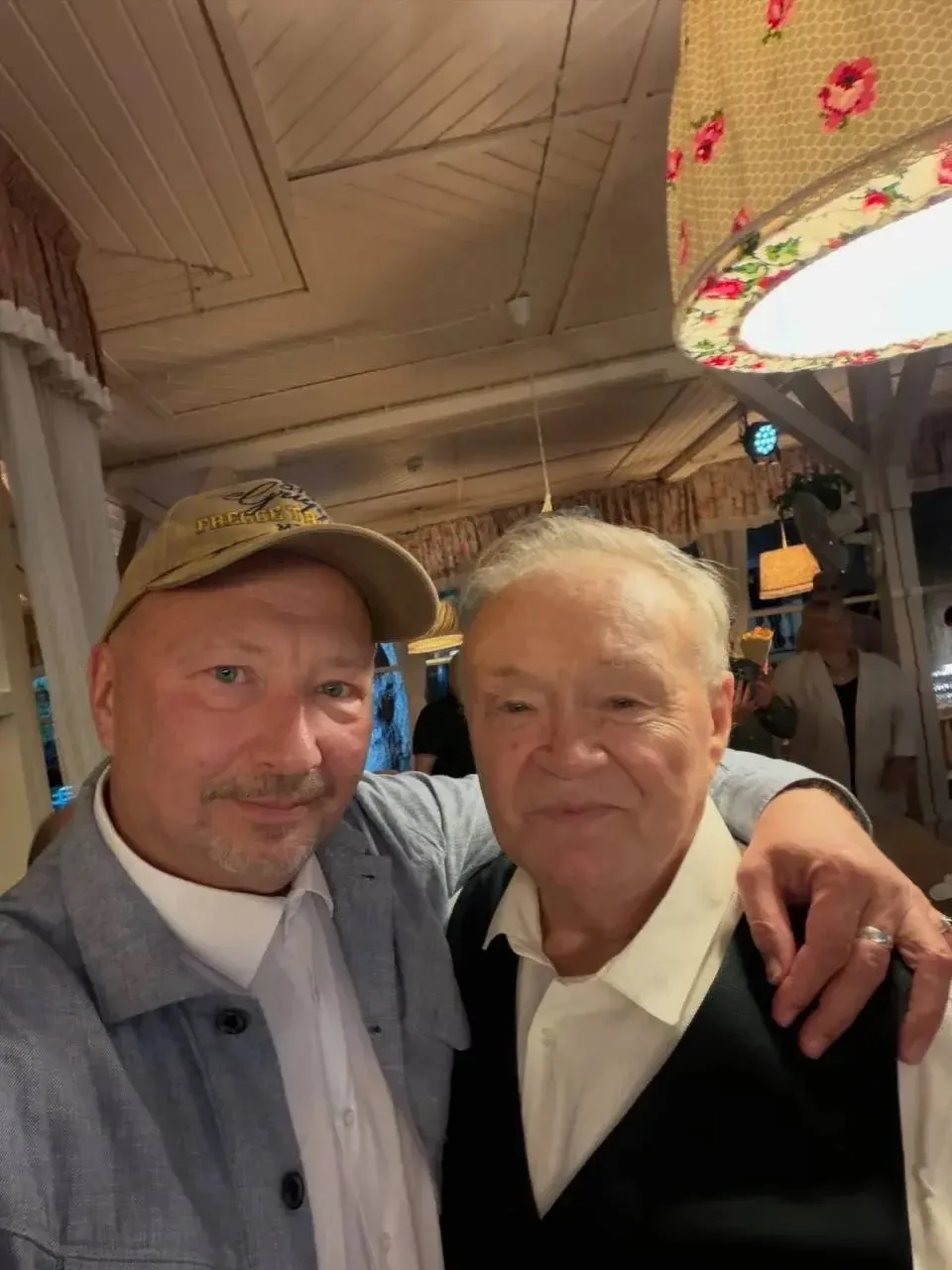 Юрий Гальцев поделился фотографией с Юрием Кузнецовым