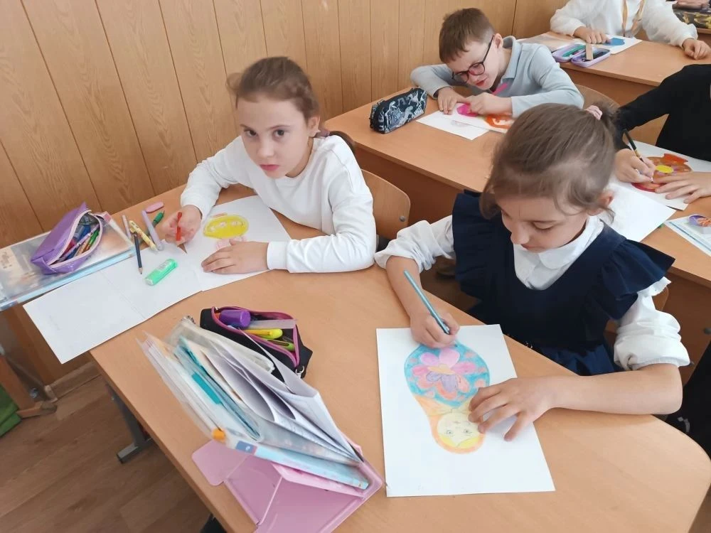 "БИБЛИОТЕКА"📚  В библиотеке Первой гимназии  прошел увлекательный урок, посвященный истории русской 
