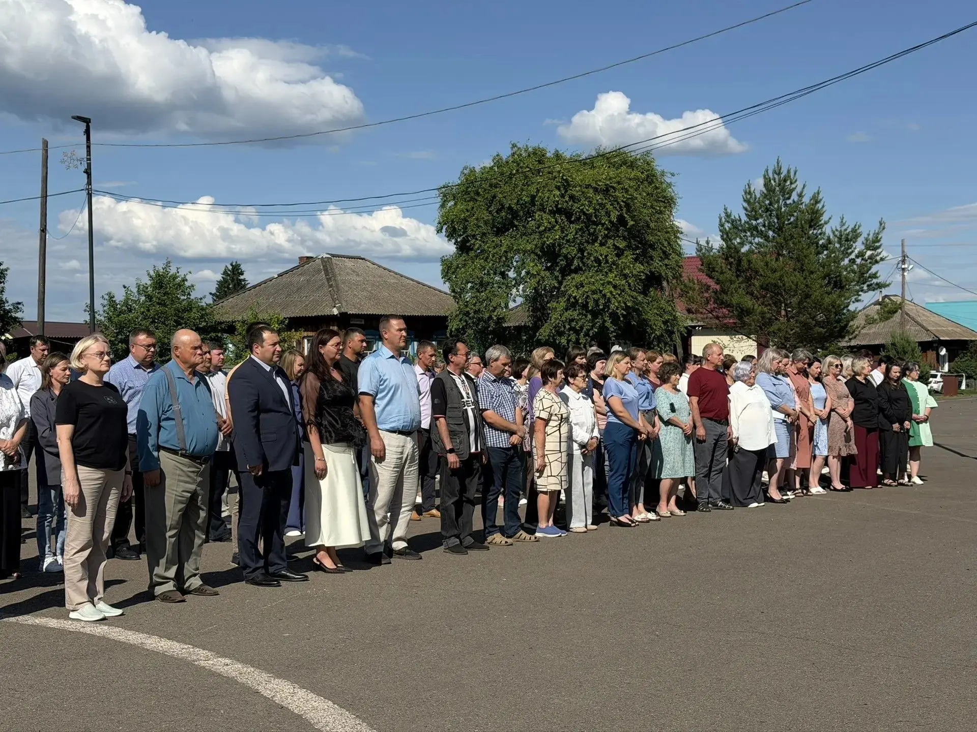22 июня жители Курагинского округа присоединились к Всероссийской акции «Минута молчания». В 16:15, 