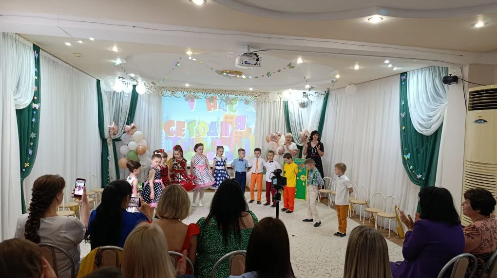 «Теремок» в ритме стиляг 🕺💃