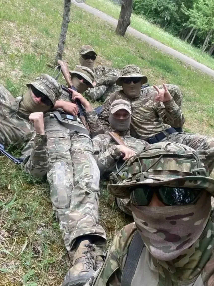 🇷🇺 Доброе утро родные ❤️

Много  работы проделанно утром,а также произвели частичную ротацию у пац