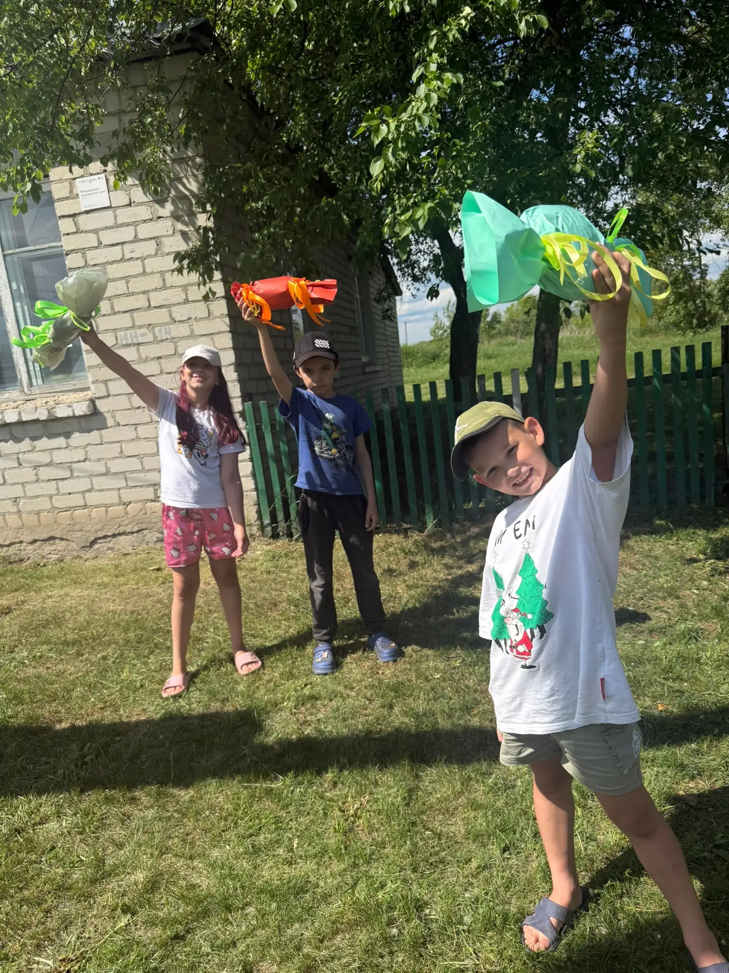 3 июня ребята из д.Каньга и д. Сосновка принимали участие в развлекательной программе «...