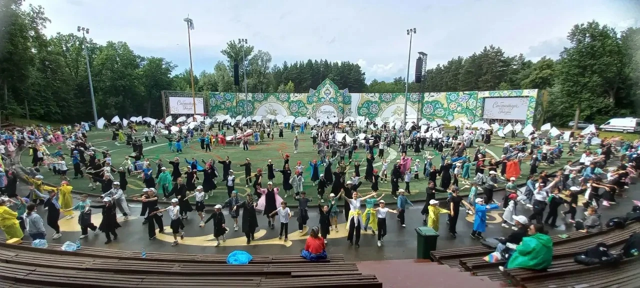 Ансамблебезнең биючеләре башкалабыз Казанда репетицияләрдә. Алар 20 июнь көнне ТР Рәисе катнашында ү