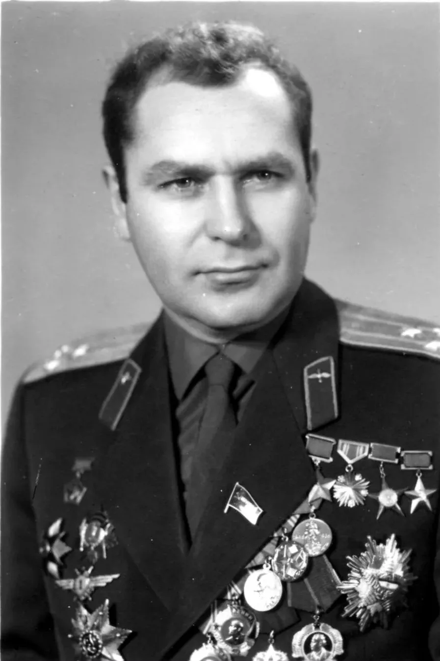 🚀65 лет легендарному полёту: Герман Титов провёл на орбите 25 часов

Будущий космонавт Титов Герман
