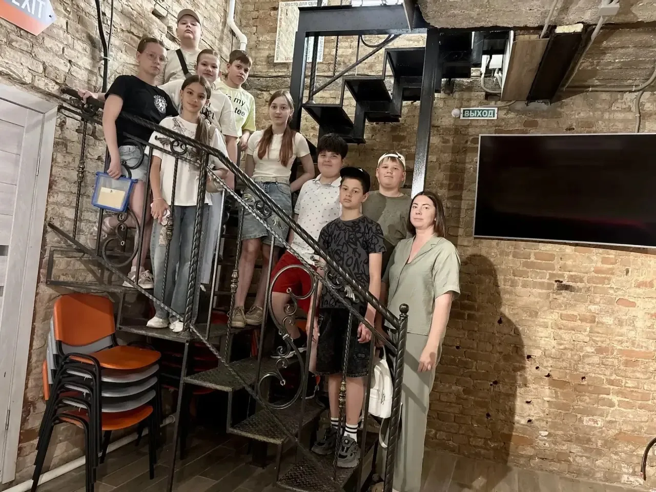 🥳 Городской детектив: 5 «В» на страже истории Оренбурга!  Сегодня наш 5 «В» класс вместе с классным 