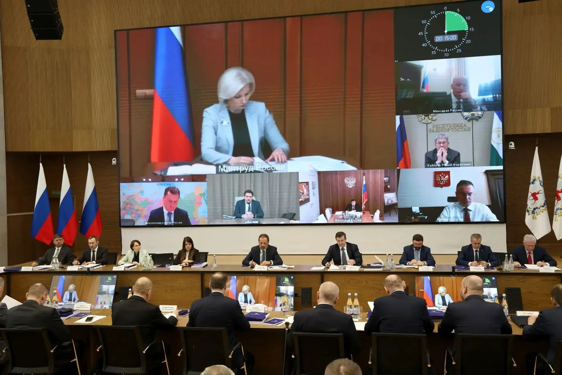 На заседании Совета ПФО, который провел полномочный представитель Президента России в Приволжском фе