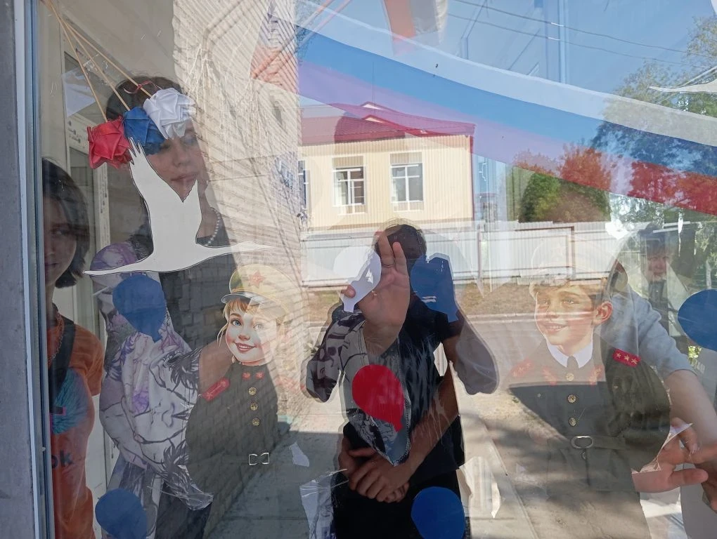 🇷🇺 Разные языки — одна душа: в нашем техникуме встречают День России! 🇷🇺