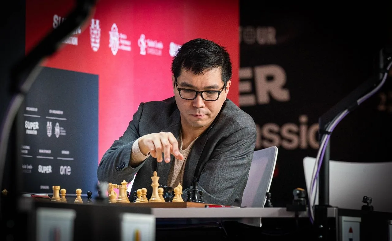 ☄️ Дикая интрига в Бухаресте!  За два тура до финиша турнира Super Chess Classic Romania на победу п