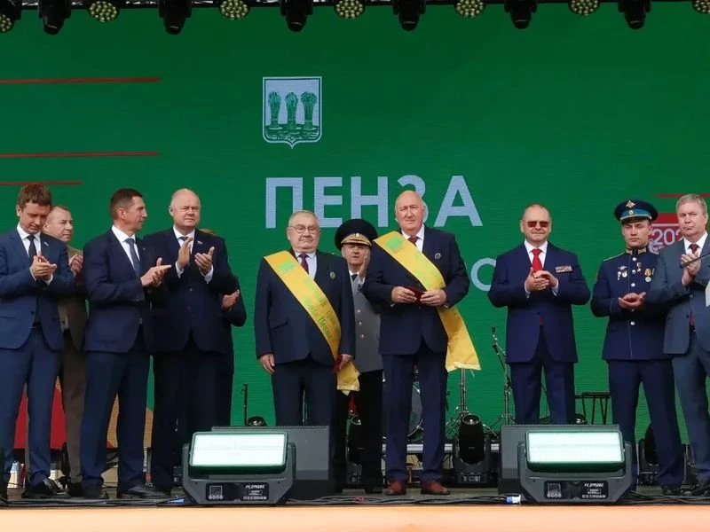 Олег Мельниченко поздравил жителей Пензы с Днем города